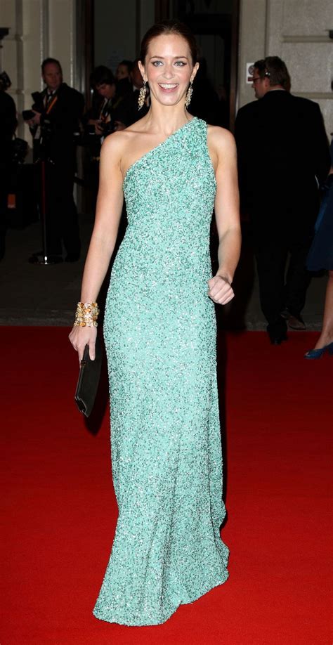 23 Of The Best Bafta Dresses Of All Time Dresses Hollywood Gowns Tight Dresses