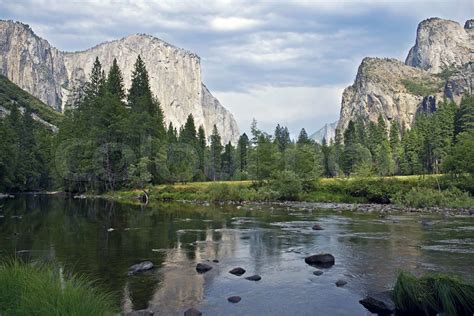 Merced River Yosemite National Park California Usa Beautiful Yosemite