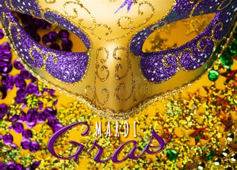 Mardi Gras Gold Color Beads With Luxury Masquerade Venitian Festival Carnival Mask And Golden