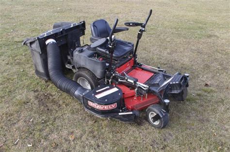 Gravely 44z Zero Turn Riding Lawnmower With Bagger
