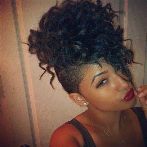 25 Exquisite Curly Mohawk Hairstyles For Girls And Women Curly Mohawk