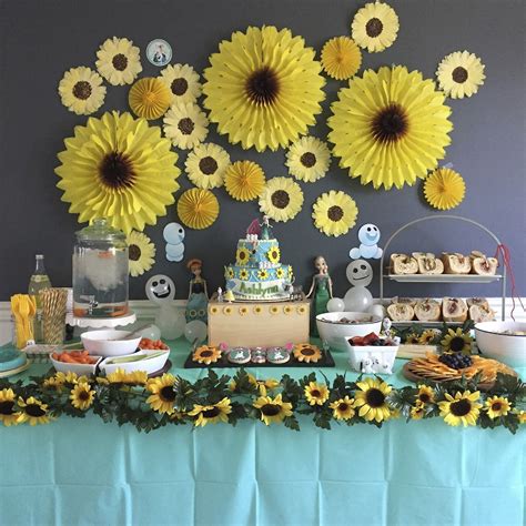 10+ Stunning Sunflower Party Design Ideas For Your Wedding Reception | Frozen fever birthday ...