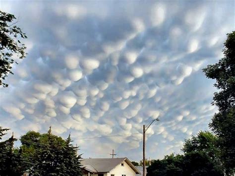 Have You Ever Seen These Stunning Clouds With Mammae