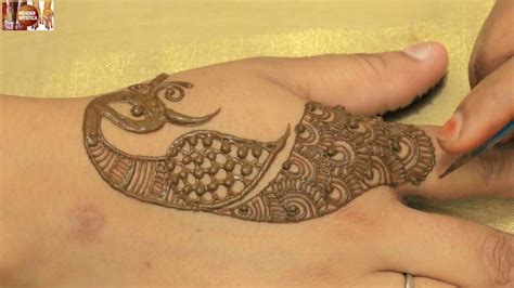 Because our henna tattoos are made with our proprietary fda approved inks, you avoid the risk associated with traditional henna inks. Different Stylist Peacock Henna Mehndi Tattoo For Hands ...