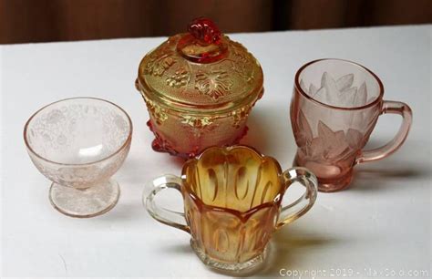 Four Pieces Of Colored Glassware Colored Glassware Glassware Richmond Hill Ontario