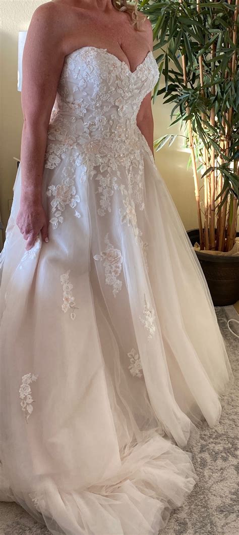 Davids Bridal Collection V3902 Wedding Dress Save 59 Stillwhite