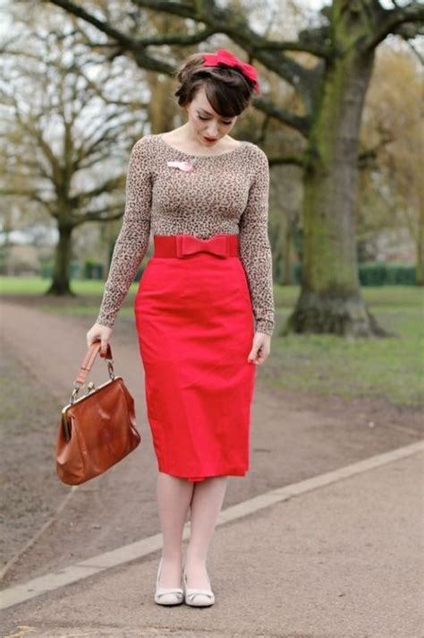 Stylish Pencil Skirt Outfits For 2019