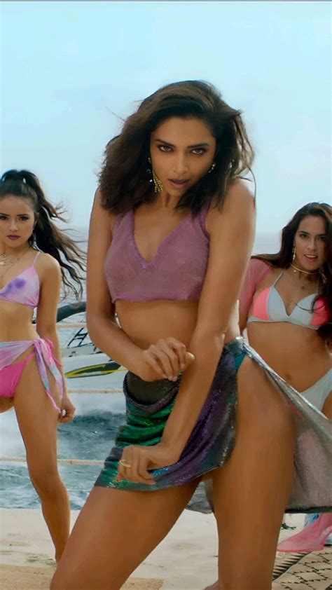 Deepika Padukone Never Looked So Sexy Pathaan Came To Be A Blessing