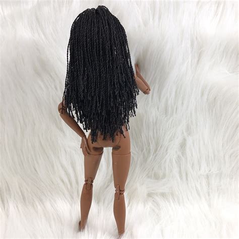 Nude Hybrid Barbie Doll Made To Move Body With Gorgeous Fashionistas