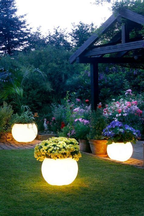 25 Creative Landscape Lighting Ideas To Give A New Look To Your