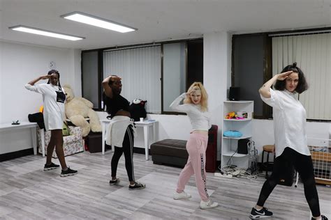 Interns Kick Off The First K Dance Corner With Killing Blackpink Choreography Dance Class — Acopia