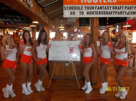 Hooters Toledo Oh Angels Devils Hooters Angel Owls And De… Flickr
