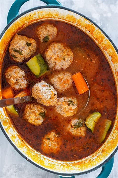 Caldo De Albóndigas