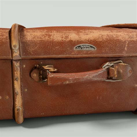 3d Vintage Suitcase Retro Turbosquid 1164657
