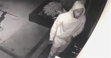 Robbery Suspects Kick In Door Of Sherman Oaks House Party Cbs Los Angeles
