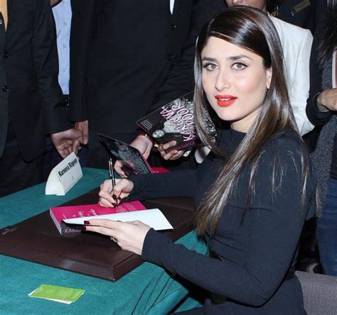 Kareena Kapoor Khan Signing Her New Book Style Diary Of A Bollywood Diva Iloveher Bollywood