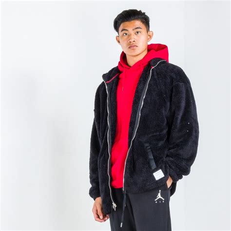 • featuring the legendary jumpman logo • combined psg and jumpman logo • button close • side pockets for easy storage. Nike Jordan Black Cat Sherpa Coaches Jacket - HotelShops