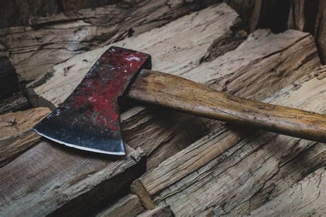 The process appears to be simple. How to Sharpen an Axe 7 Ways DIY Guide | Pursuing Outdoors