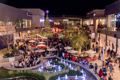Catch The Holiday Spirit With Hillsdale Festivities This Season At Bay Meadows San Mateo