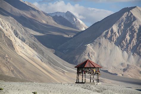 Ladakh Desert Beauty Tours And Travels Sai India Travel