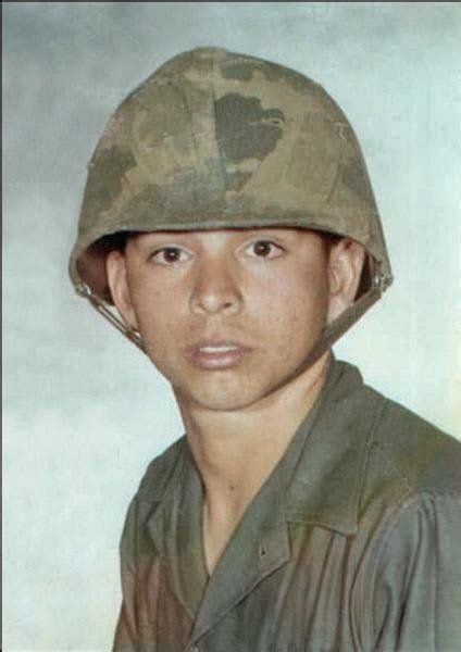 Virtual Vietnam Veterans Wall Of Faces Gilberto L Guillen Jr Marine
