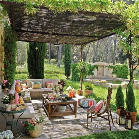 Beautiful Patio Ideas In Spanish Style Playing With Vibrant Hues And