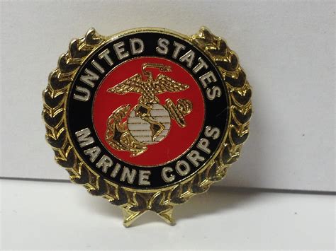 U S M C United States Marine Corps Wreath Lapel Hat Pin New