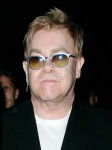 In welcher häufigkeit wird die elton john brille aller voraussicht nach eingesetzt werden? Elton John ist unter anderem auch für seine ausgefallenen ...
