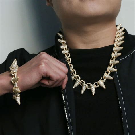 2020 New Big Heavy Stud Mens Cuban Chain Choker Necklace 18mm Gold