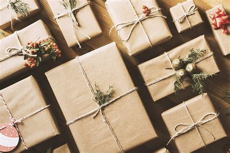 6 Easy Eco Friendly Alternatives To Wrapping Paper Todays Parent