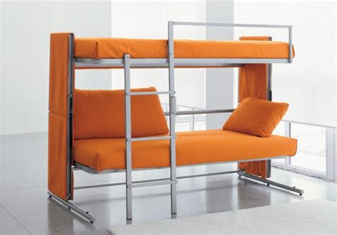 Tempat tidur minimalis dengan material besi ini sangat pas digunakan pada kamar tidur yang mengusung desain industrial. 7 Desain Tempat Tidur Teraneh di Dunia | Info Aneh