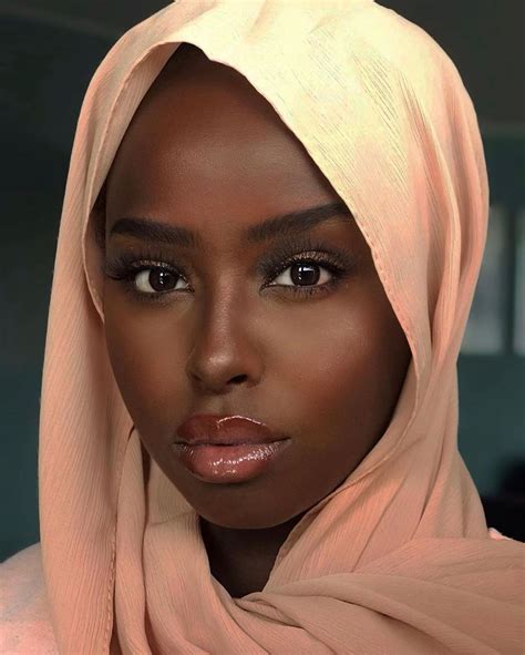 Darkskinwomen 💄💋 On Instagram “ Hodan Ysf ⚡️” I Love Black Women Black Women Art Beautiful