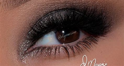 In The Nude Sterling Shimmer Eye Shadow Look