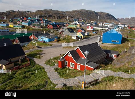 Groenlandia Qaqortoq La Ciudad Más Grande Del Sur De Groenlandia Con