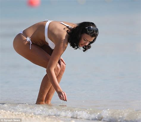 Lucy Mecklenburgh Displays Envy Inducing Curves In Bikini In Dubai