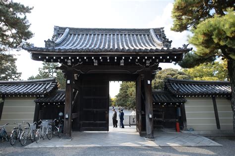 Jeffrey Friedls Blog An Autumn Visit To The Sento Imperial Palace In