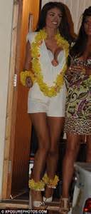 Towie Sam Faiers Strips To Bikini For Hawaiian Housewarming Daily Mail Online