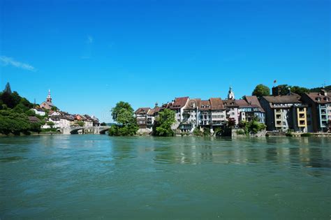 Suiza reabrirá sus fronteras con alemania, francia y austria el 15 de junio sigue en directo la última hora sobre el coronavirus en españa y en el mundo madrid, 27 may. Ciudad De Laufenburg En La Frontera De Alemania - De Suiza ...