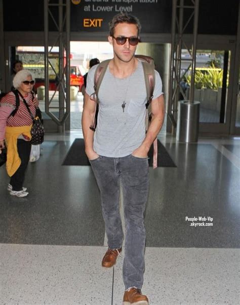 Grey T Shirt With Grey Jeans Defenitly A Do Ryan Gosling Ryan Gosling Style Style