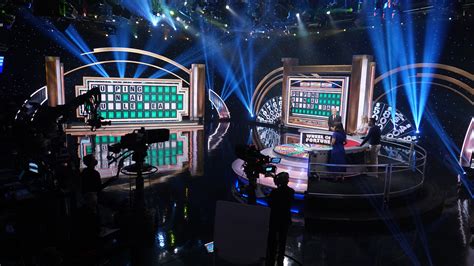 Ryan Seacrest “wheel Of Fortune” And The Lasting Pull Of Game Shows