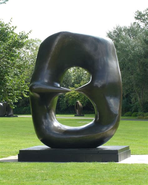 This work is recorded in the archives of the henry moore foundation. Oval with Points Henry Moore | Henry moore, Sculpture ...