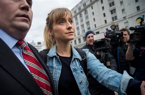 How ‘smallville’ Actress Allison Mack Allegedly Recruited Women Into Nxivm Cult