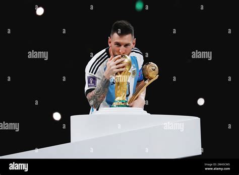 Messi Kiss Hi Res Stock Photography And Images Alamy