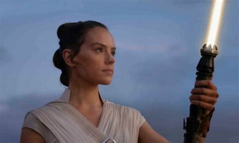Star Wars Episode 10 Three New Films Announced With Daisy Ridley