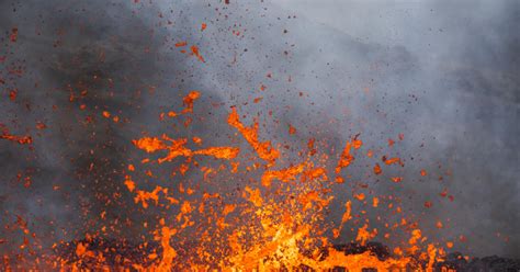 Dramatic Footage Shows Massive Indonesian Volcano Eruption Men S Journal