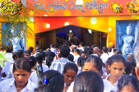 Thousands Seen At Hiru Uththama Dhaathu Wandana Programme Thousands