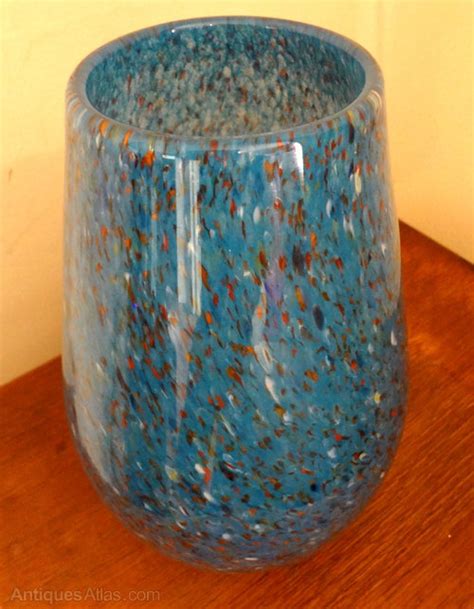 Antiques Atlas Strathearn Retro Art Glass Vase