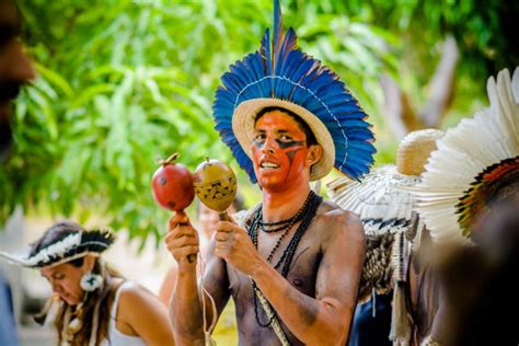 tribo fulni ô divulga cultura indígena na praça do bem estrelário eco nordeste