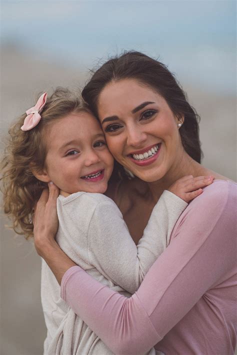 Mother Daughter Photograph Posing Beach Portraits Mommy Daughter