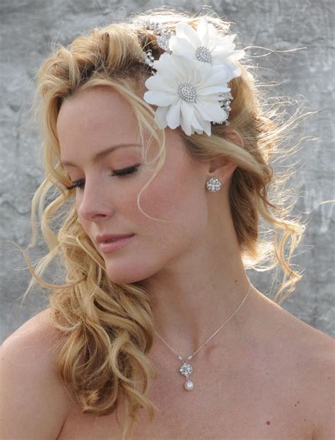 Side Ponytail Wedding Hairstyle With Flowered Headband05